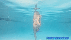 xsiteability.com - Carissa and her new mermaid tail with micro foam blooper bonus! thumbnail